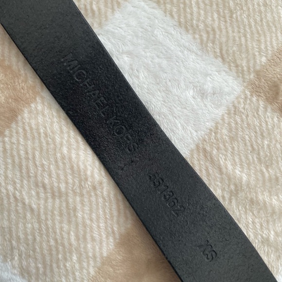 NWT Michael Kors Black Leather Belt with Brown, Black, and Gold Buckle and Charm main image 5